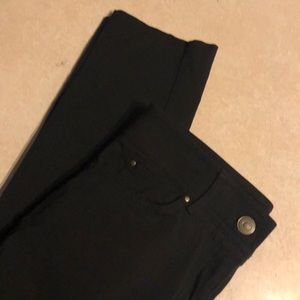 89th and Madison Capris